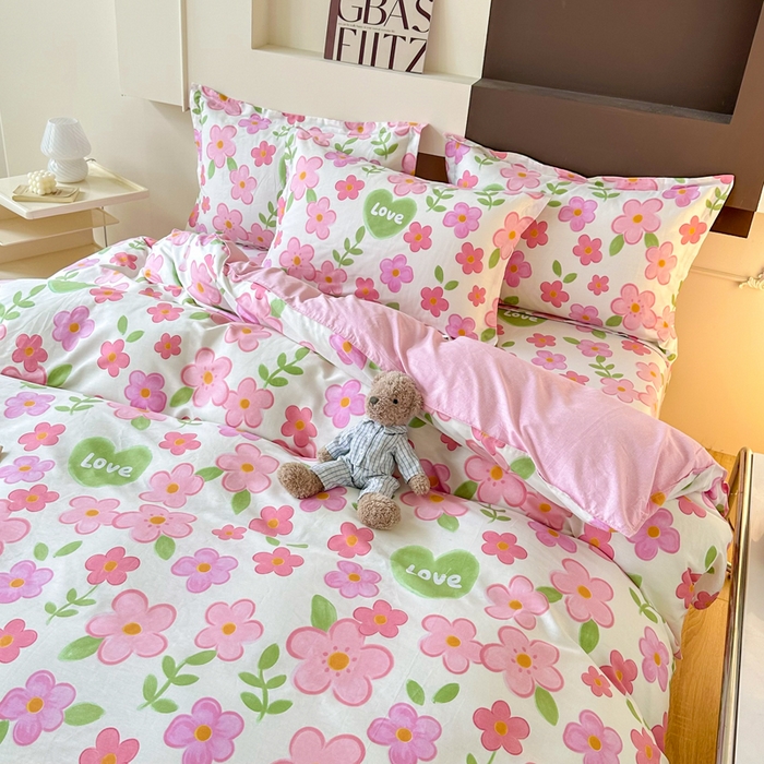 91家纺网 家纺一手货源 找家纺 小叮当家纺仓储工厂店 （爆款花型 长期款 不断货）2025年新款简约条纹卡通花卉全棉纯棉三件套四件套 花夏未央-粉