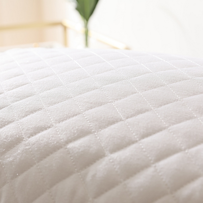 91家纺网 家纺一手货源 找家纺 圣之寐   2025新款新品  格纹冷灰单边双边羽丝绒舒适枕头枕芯 格纹冷灰-单边大白双边中枕重量850克左右 高度18厘米左右