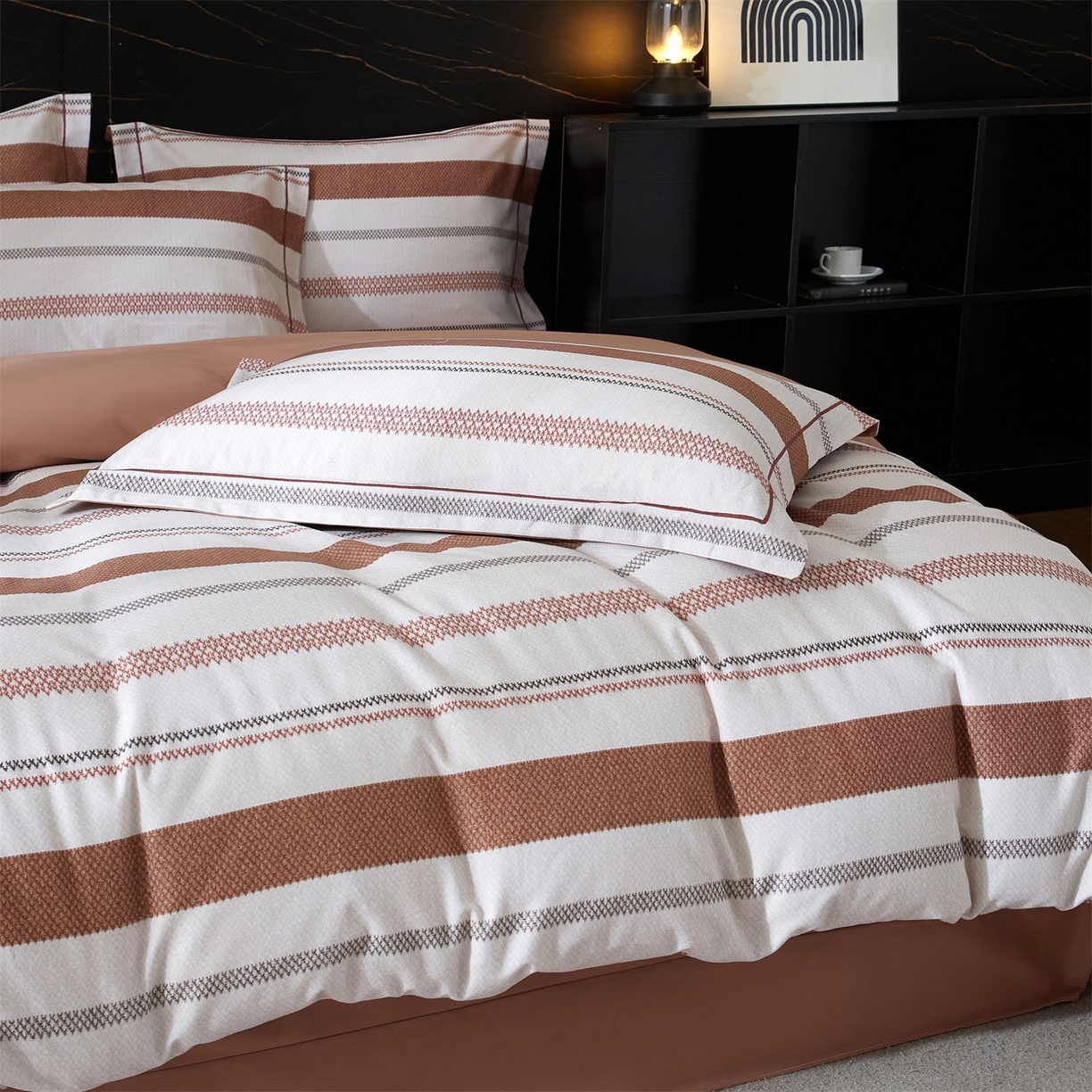 91家纺网 家纺一手货源 找家纺 曼秀琳 2025秋冬新款32支超柔生态磨毛四件套 川屿-咖