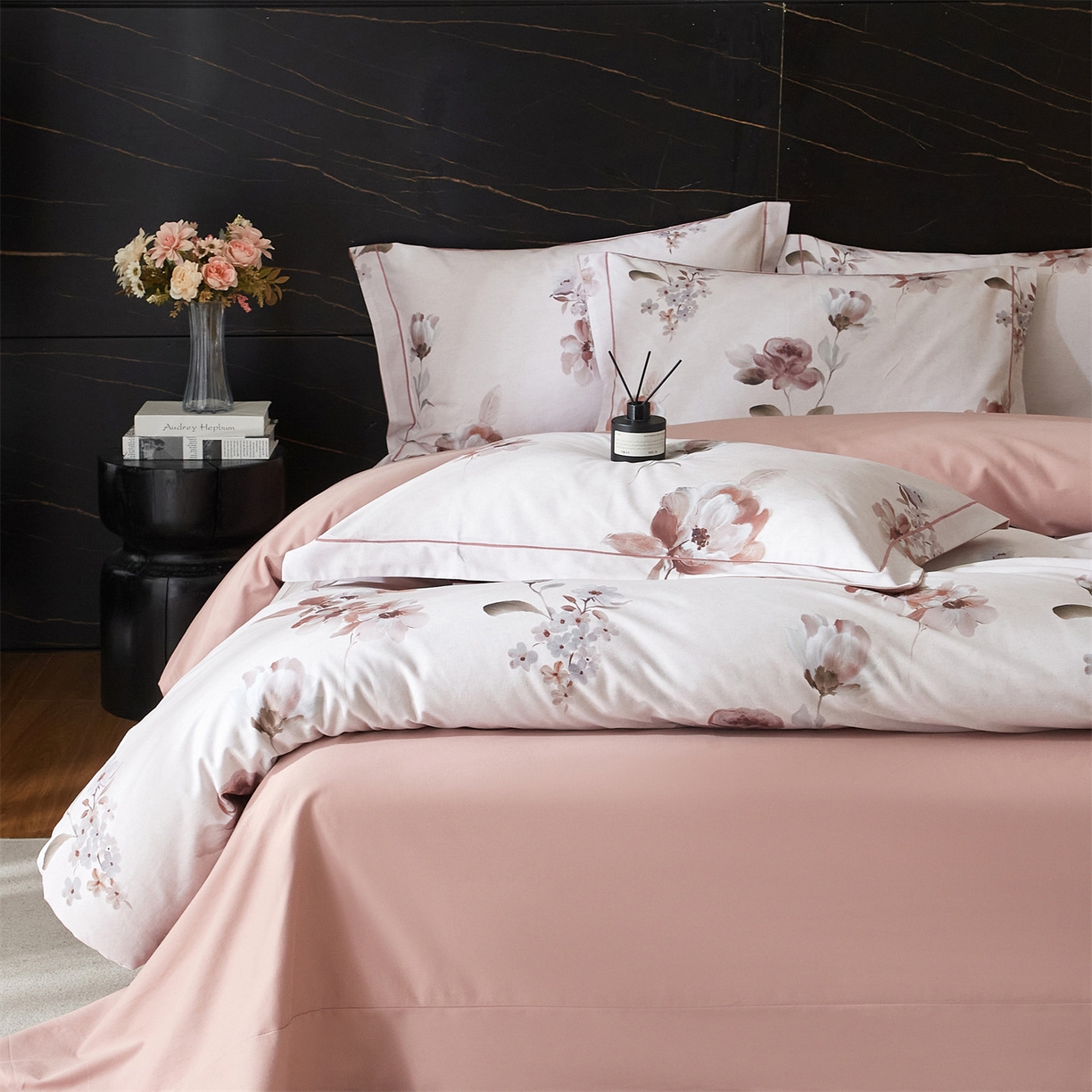 91家纺网 家纺一手货源 找家纺 （总1）曼秀琳2025秋冬新款全棉超柔数码印花磨毛四件套（32*21支） 花棠-粉