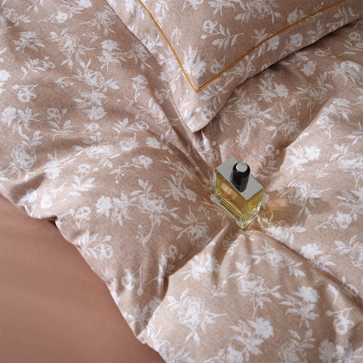 91家纺网 家纺一手货源 找家纺 曼秀琳 2025秋冬新款32支超柔生态磨毛四件套 兰序-桔