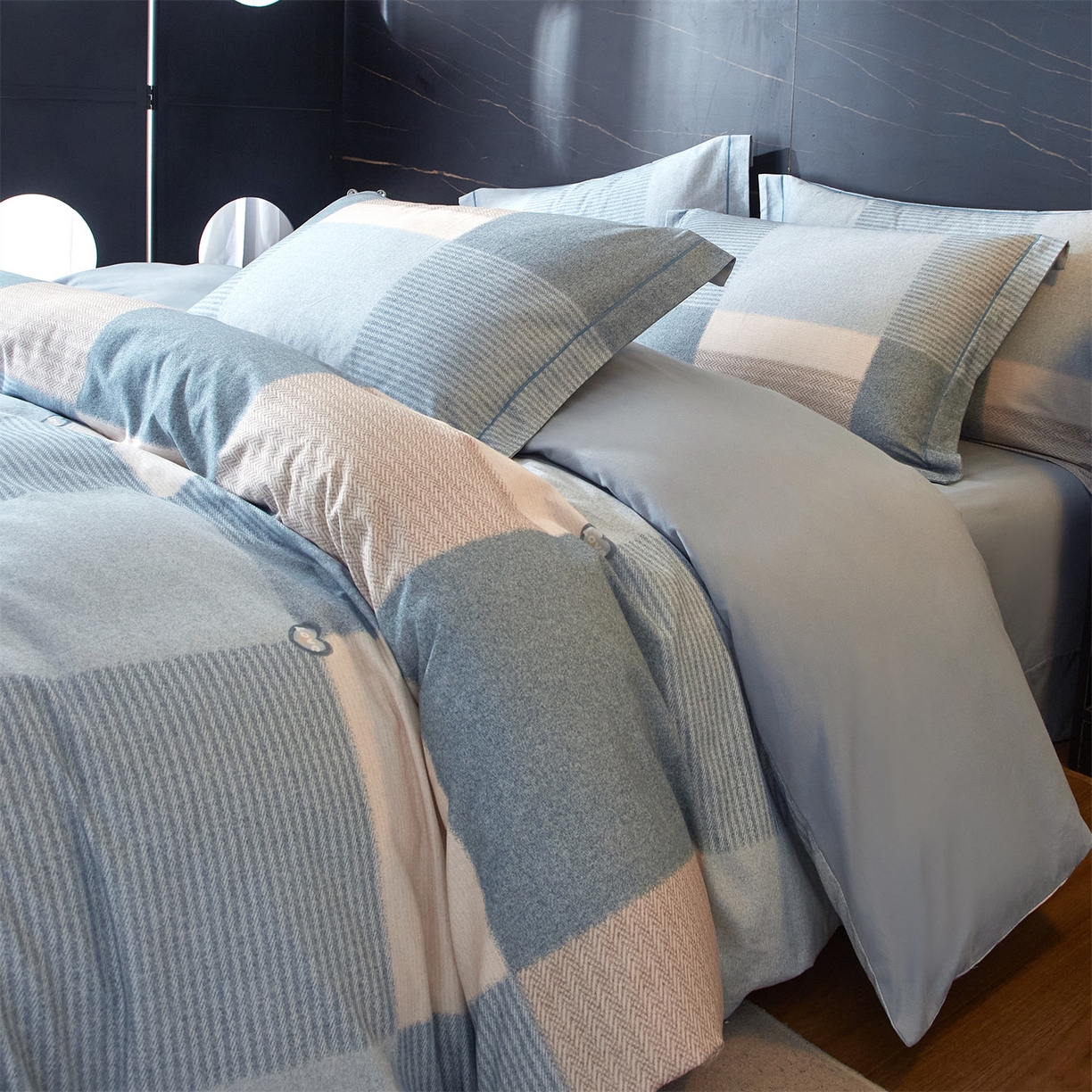 91家纺网 家纺一手货源 找家纺 曼秀琳 2025秋冬新款32支超柔生态磨毛四件套 沐弦-蓝