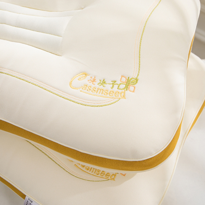 91家纺网 家纺一手货源 找家纺 圣之寐   2025新款新品  紫荆花决决子枕头枕芯 紫荆花决决子枕黄色48*74 