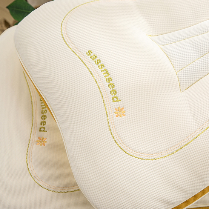 91家纺网 家纺一手货源 找家纺 圣之寐   2025新款新品  紫荆花决决子枕头枕芯 紫荆花决决子枕黄色48*74 