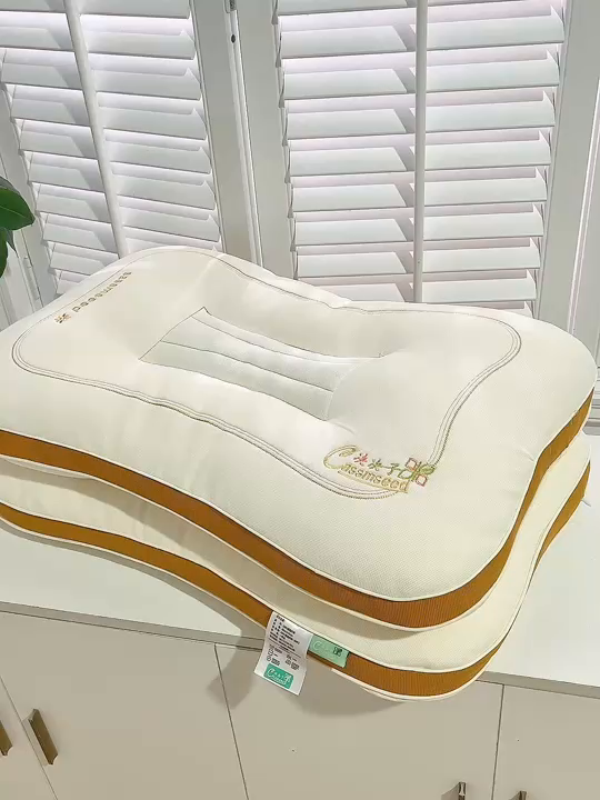 91家纺网 家纺一手货源 找家纺 圣之寐   2025新款新品  紫荆花决决子枕头枕芯 紫荆花决决子枕黄色48*74 