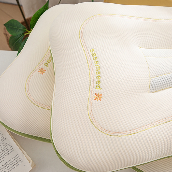 91家纺网 家纺一手货源 找家纺 圣之寐   2025新款新品  紫荆花决决子枕头枕芯 紫荆花决决子枕绿色48*74 