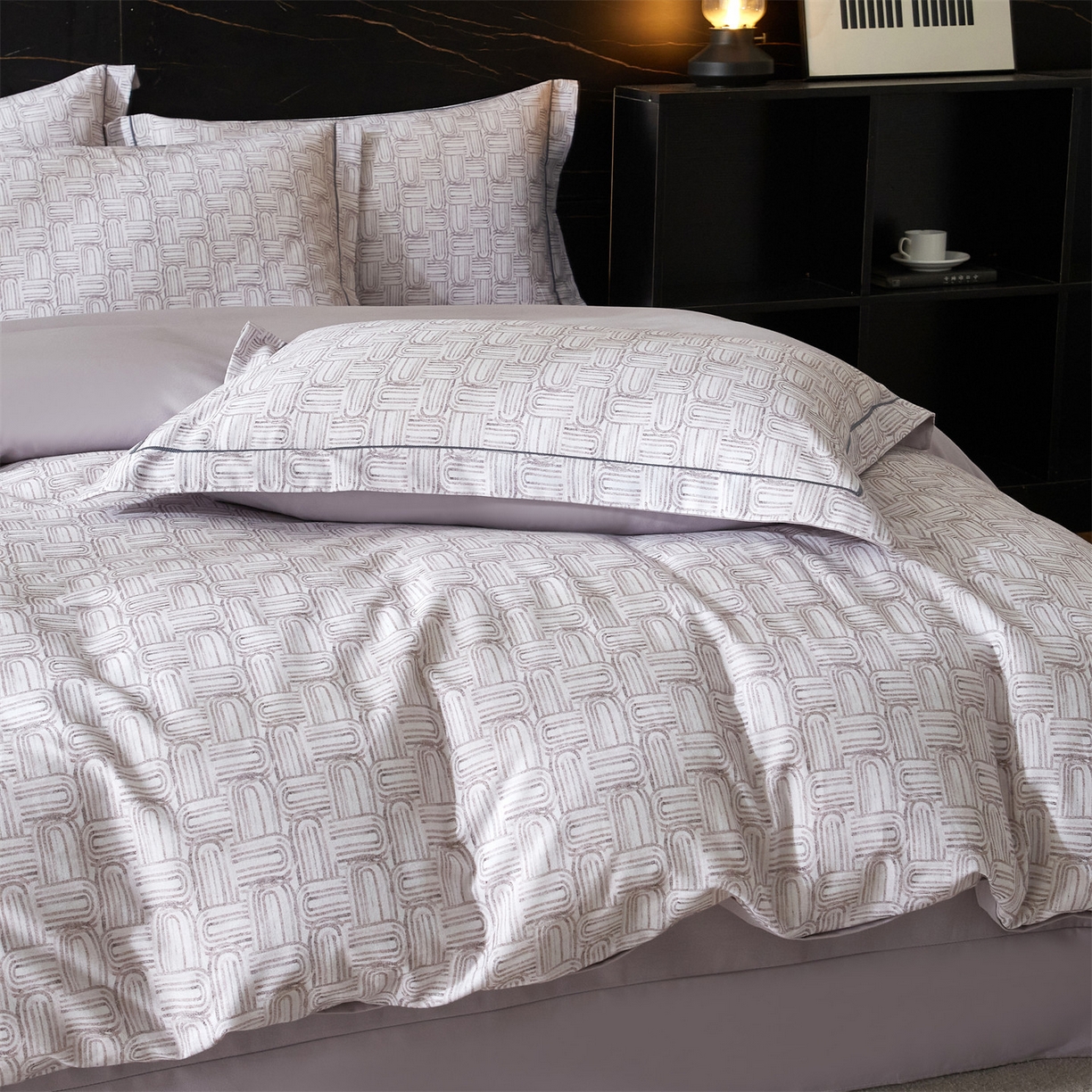 91家纺网 家纺一手货源 找家纺 曼秀琳 2025秋冬新款32支超柔生态磨毛四件套 浅行-紫