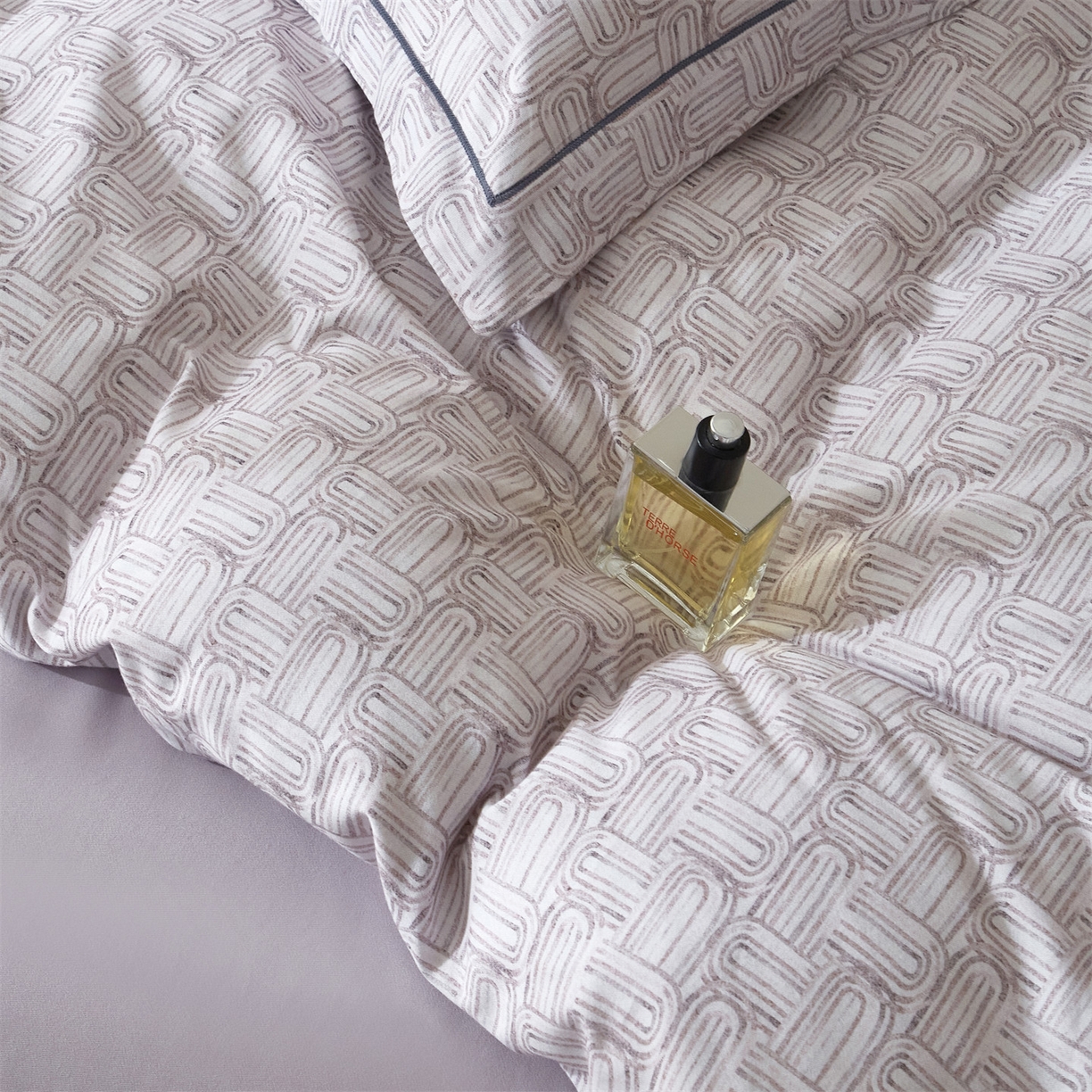 91家纺网 家纺一手货源 找家纺 曼秀琳 2025秋冬新款32支超柔生态磨毛四件套 浅行-紫