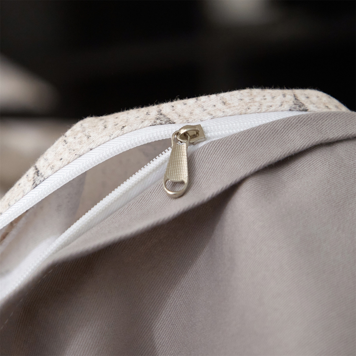 91家纺网 家纺一手货源 找家纺 曼秀琳 2025秋冬新款32支超柔生态磨毛四件套 拾光-灰