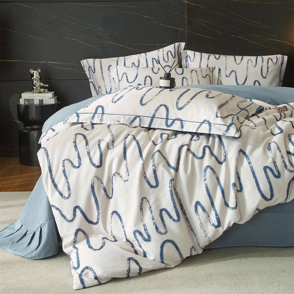 91家纺网 家纺一手货源 找家纺 曼秀琳 2025秋冬新款32支超柔生态磨毛四件套 幸运熊-蓝