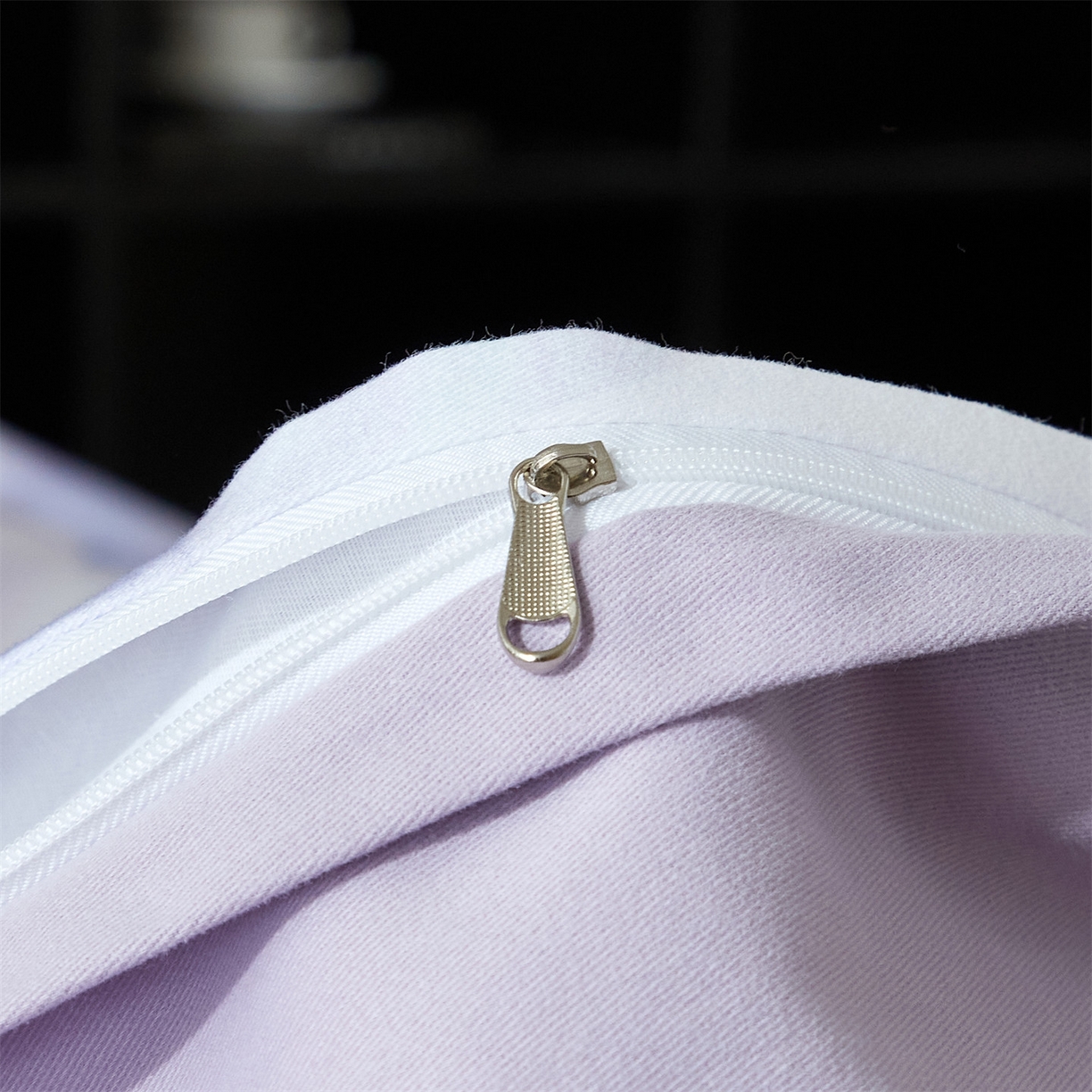 91家纺网 家纺一手货源 找家纺 曼秀琳 2025秋冬新款32支超柔生态磨毛四件套 郁郁幽兰-紫