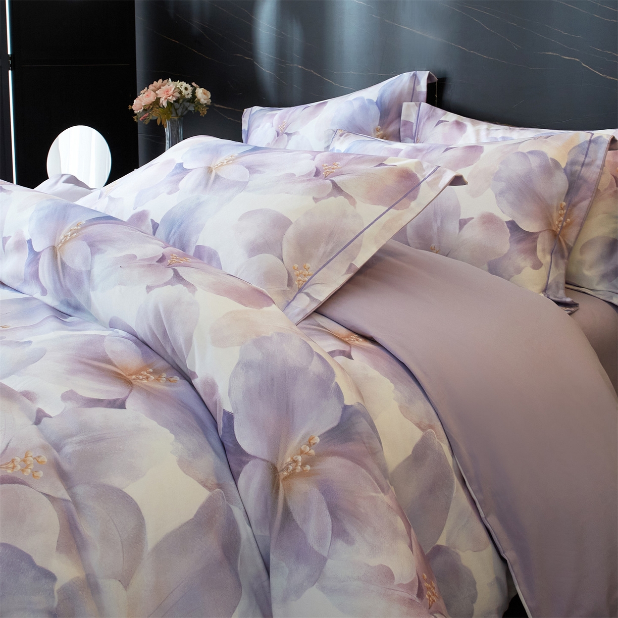 91家纺网 家纺一手货源 找家纺 曼秀琳 2025秋冬新款32支超柔生态磨毛四件套 郁郁幽兰-紫