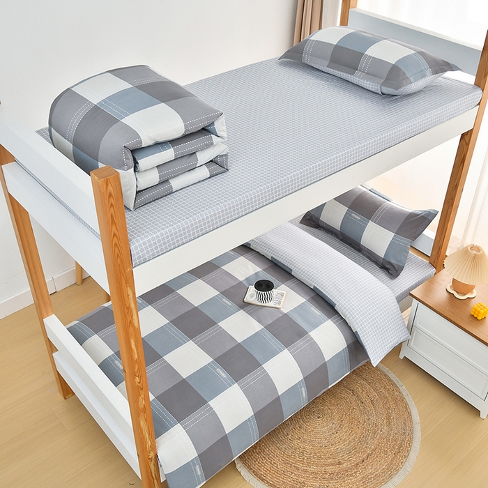 91家纺网 家纺一手货源 找家纺 （总）乐旗家纺 2025新款全棉13372印花学生上下铺套件宿舍三件套