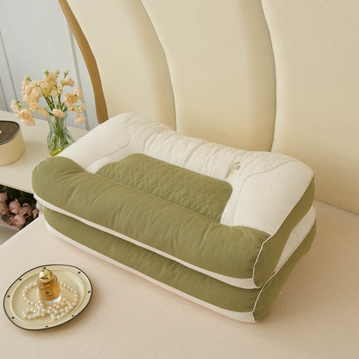 91家纺网 家纺一手货源 找家纺 圣之寐   2025新款 拼色护颈升级款反牵引枕头枕芯 48*74绿色低枕高度10厘米左右