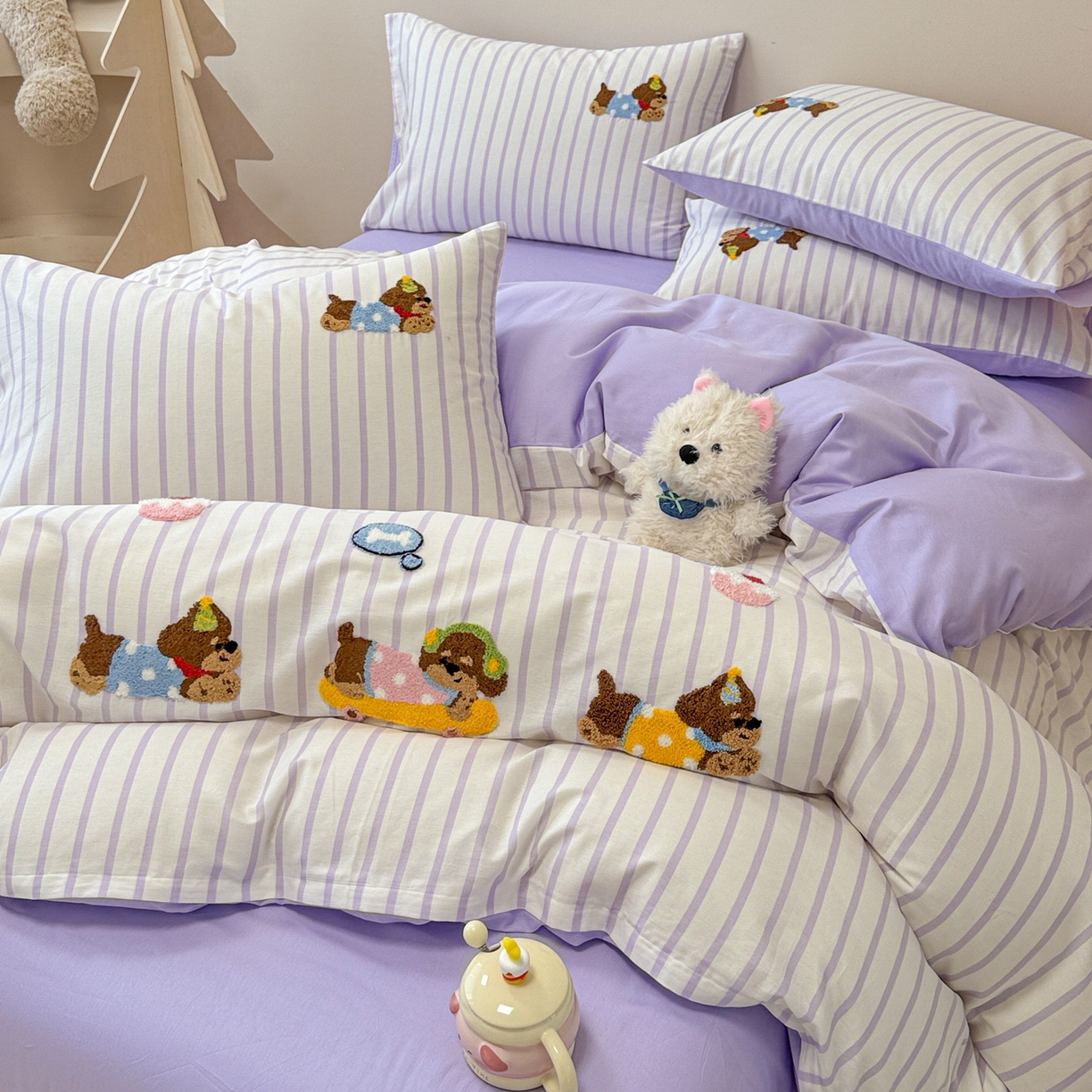 91家纺网 家纺一手货源 找家纺 呗旺鹿 2025新款全棉纯棉条纹毛巾绣卡通系列四件套 紫条纹-狗狗派对