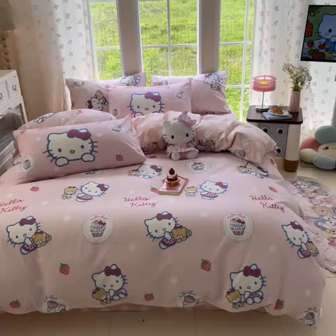 91家纺网 家纺一手货源 找家纺 桃子家居 2025新款三丽鸥正版授权卡通数码印花混搭纯棉印花系列四件套单品 棉三丽鸥-混搭kitty小熊粉