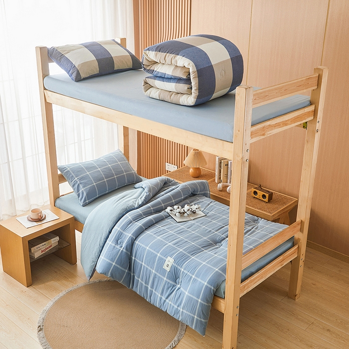 91家纺网 家纺一手货源 找家纺 熙宴家纺 2025新款无印风100%新疆棉花被学生床被子被芯 海蓝中格