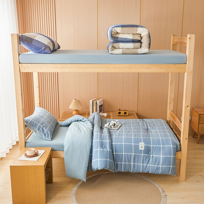 91家纺网 家纺一手货源 找家纺 熙宴家纺 2025新款无印风100%新疆棉花被学生床被子被芯 海蓝中格