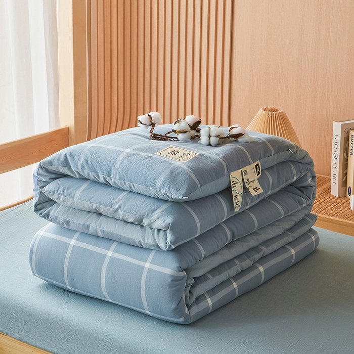 91家纺网 家纺一手货源 找家纺 熙宴家纺 2025新款无印风100%新疆棉花被学生床被子被芯 海蓝中格