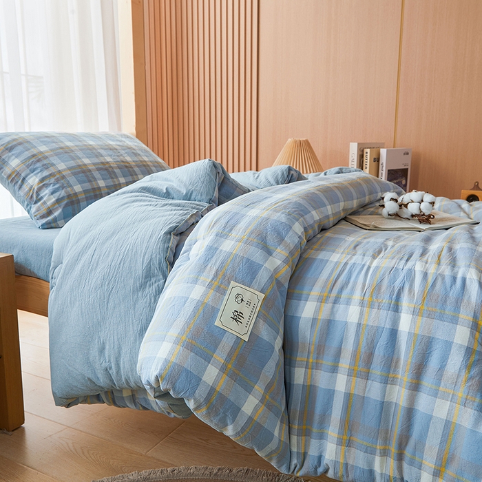 91家纺网 家纺一手货源 找家纺 熙宴家纺 2025新款无印风100%新疆棉花被学生床被子被芯 简兮蓝