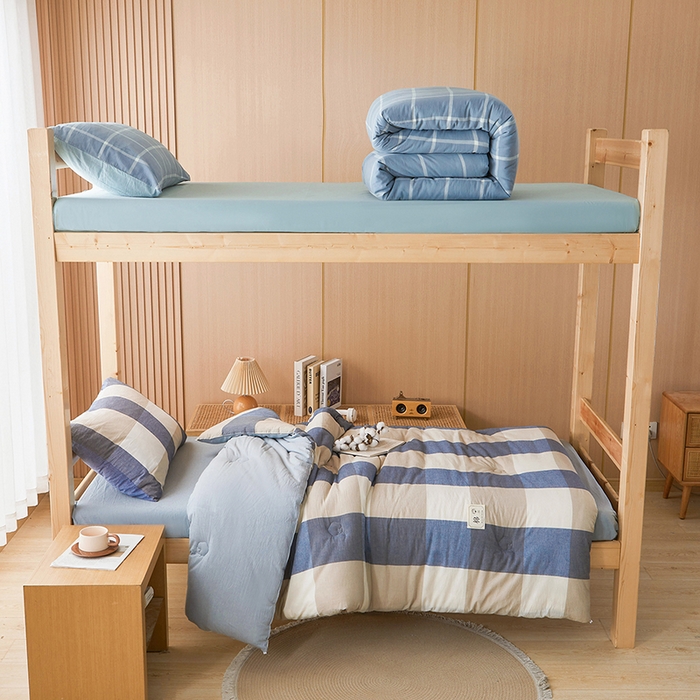 91家纺网 家纺一手货源 找家纺 熙宴家纺 2025新款无印风100%新疆棉花被学生床被子被芯 蓝大格