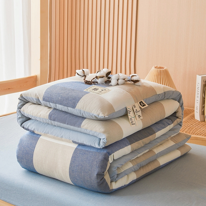 91家纺网 家纺一手货源 找家纺 熙宴家纺 2025新款无印风100%新疆棉花被学生床被子被芯 蓝大格