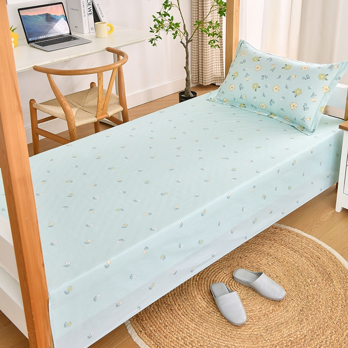 91家纺网 家纺一手货源 找家纺 乐旗家纺 2025新款全棉13372印花学生上下铺套件宿舍三件套 花漫漫