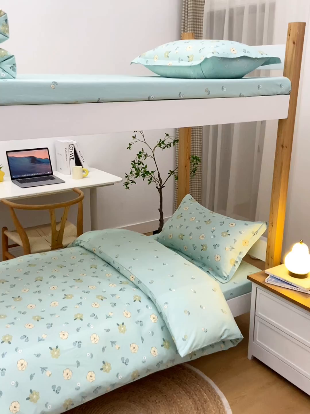 91家纺网 家纺一手货源 找家纺 乐旗家纺 2025新款全棉13372印花学生上下铺套件宿舍三件套 花漫漫