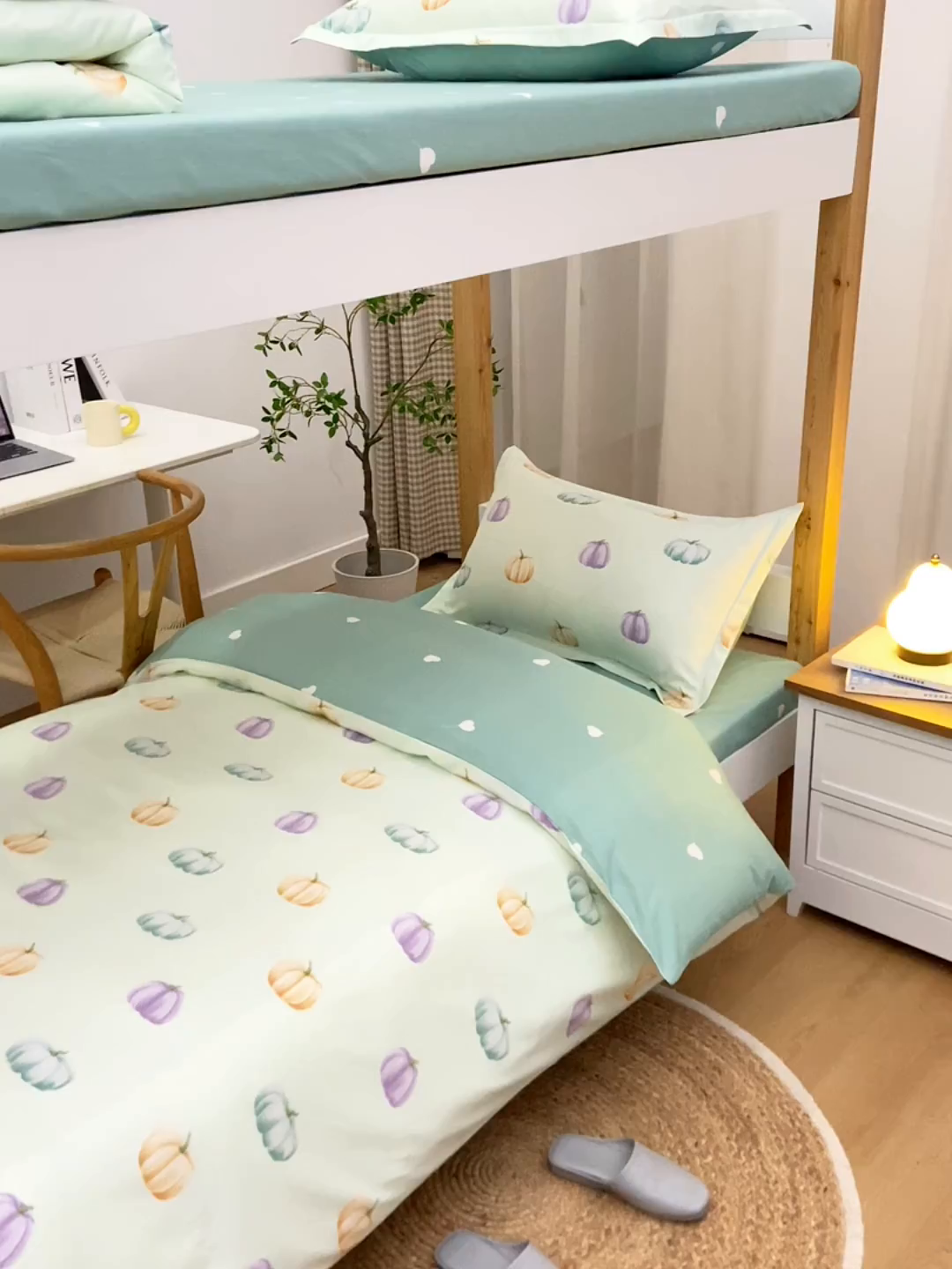 91家纺网 家纺一手货源 找家纺 乐旗家纺 2025新款全棉13372印花学生上下铺套件宿舍三件套 南瓜节