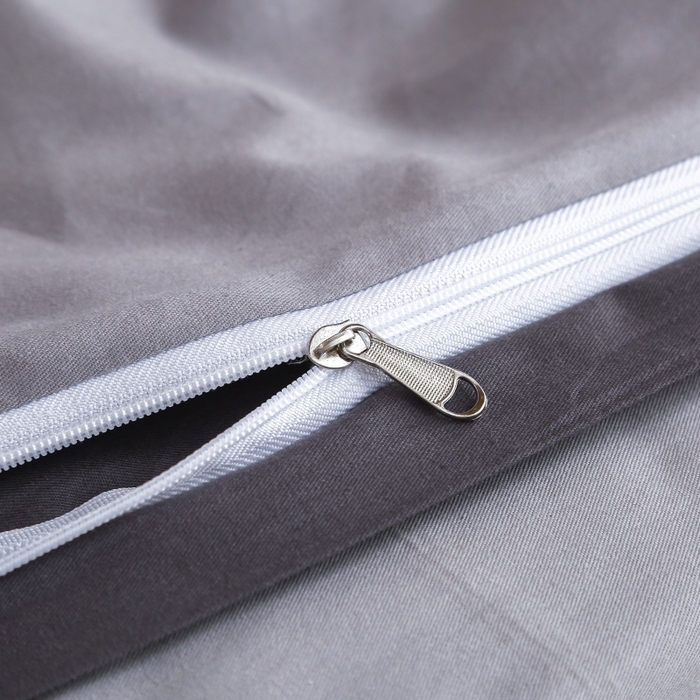 91家纺网 家纺一手货源 找家纺 乐旗家纺 2025新款全棉13372印花学生上下铺套件宿舍三件套 深灰+浅灰