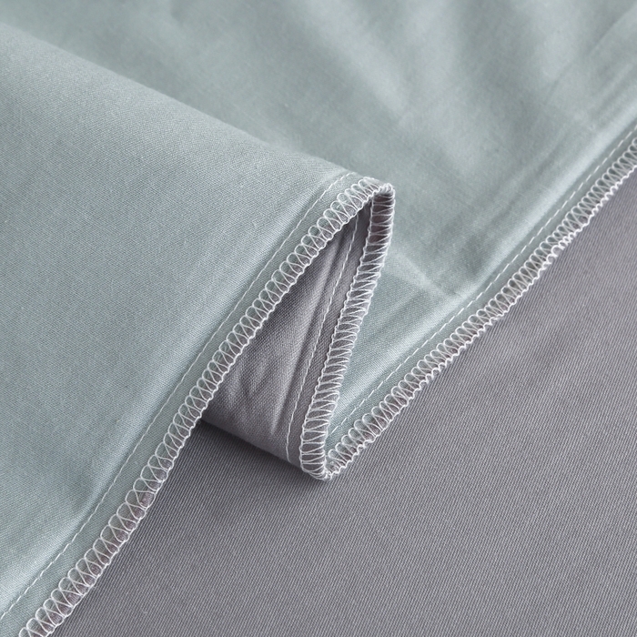 91家纺网 家纺一手货源 找家纺 乐旗家纺 2025新款全棉13372印花学生上下铺套件宿舍三件套 素雅绿+灰