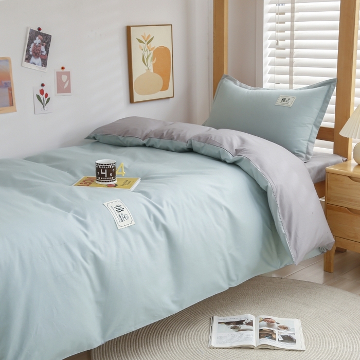 91家纺网 家纺一手货源 找家纺 乐旗家纺 2025新款全棉13372印花学生上下铺套件宿舍三件套 素雅绿+灰