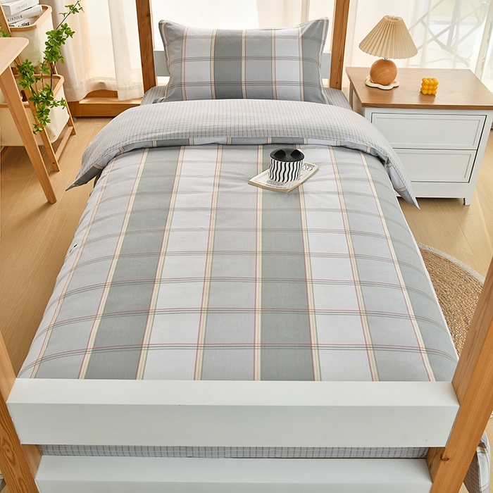 91家纺网 家纺一手货源 找家纺 乐旗家纺 2025新款全棉13372印花学生上下铺套件宿舍三件套 闲趣-灰