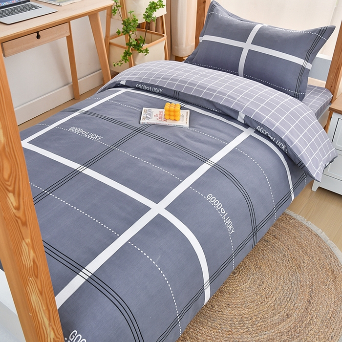 91家纺网 家纺一手货源 找家纺 乐旗家纺 2025新款全棉13372印花学生上下铺套件宿舍三件套 校园风格