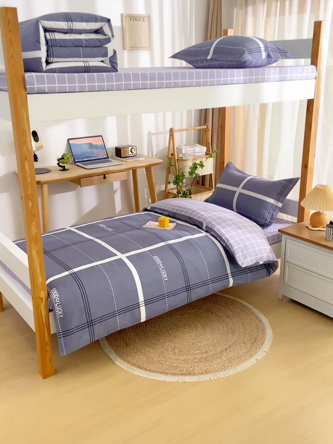 91家纺网 家纺一手货源 找家纺 乐旗家纺 2025新款全棉13372印花学生上下铺套件宿舍三件套 校园风格