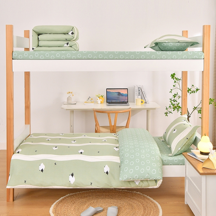 91家纺网 家纺一手货源 找家纺 乐旗家纺 2025新款全棉13372印花学生上下铺套件宿舍三件套 羊羊羊-绿