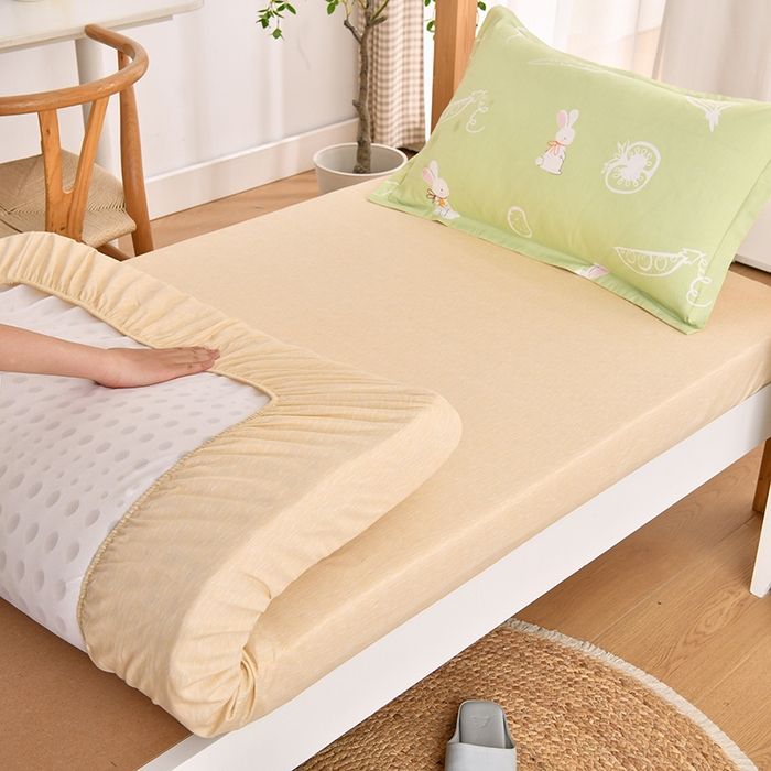 91家纺网 家纺一手货源 找家纺 乐旗家纺 2025新款全棉13372印花学生上下铺套件宿舍三件套 玉兔