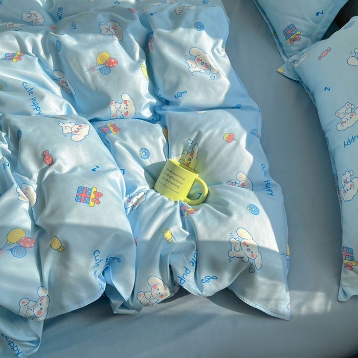 91家纺网 家纺一手货源 找家纺 宏源家纺 2025新款芦荟棉印花亲肤四件套 甜品派对-蓝