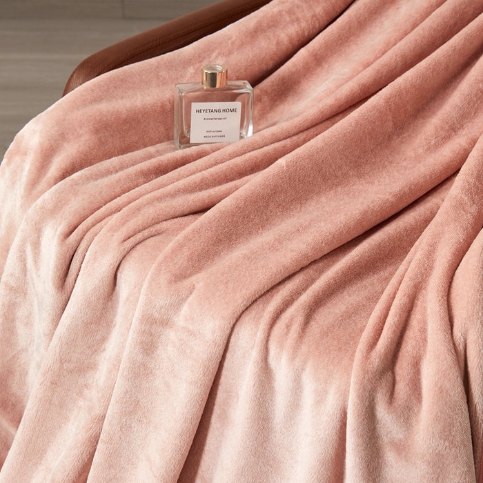 91家纺网 家纺一手货源 找家纺 馨米莱家纺 2025新款阳离子提花毯 玉粉色