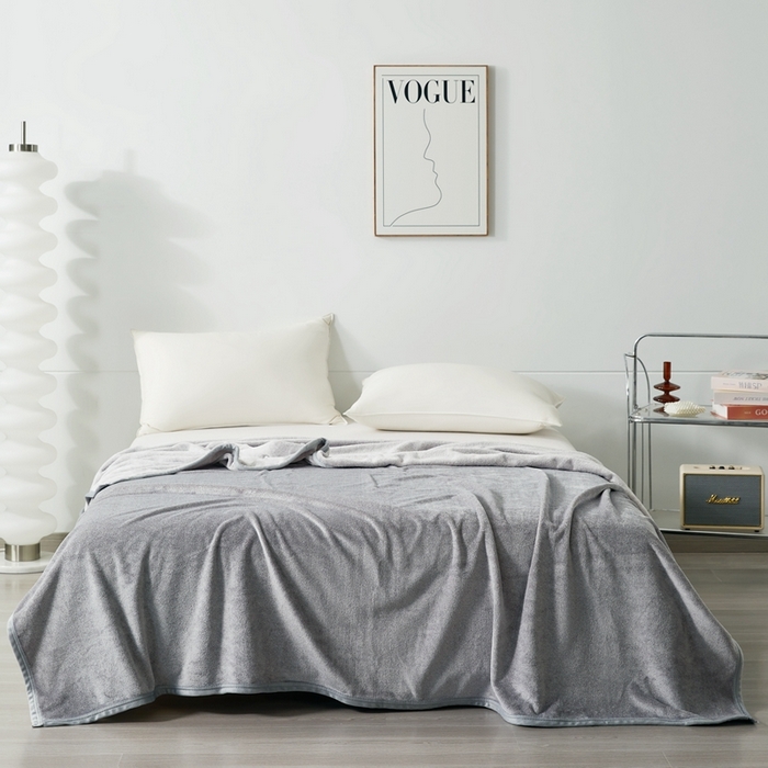 91家纺网 家纺一手货源 找家纺 馨米莱家纺 2025新款阳离子提花毯 浅灰色