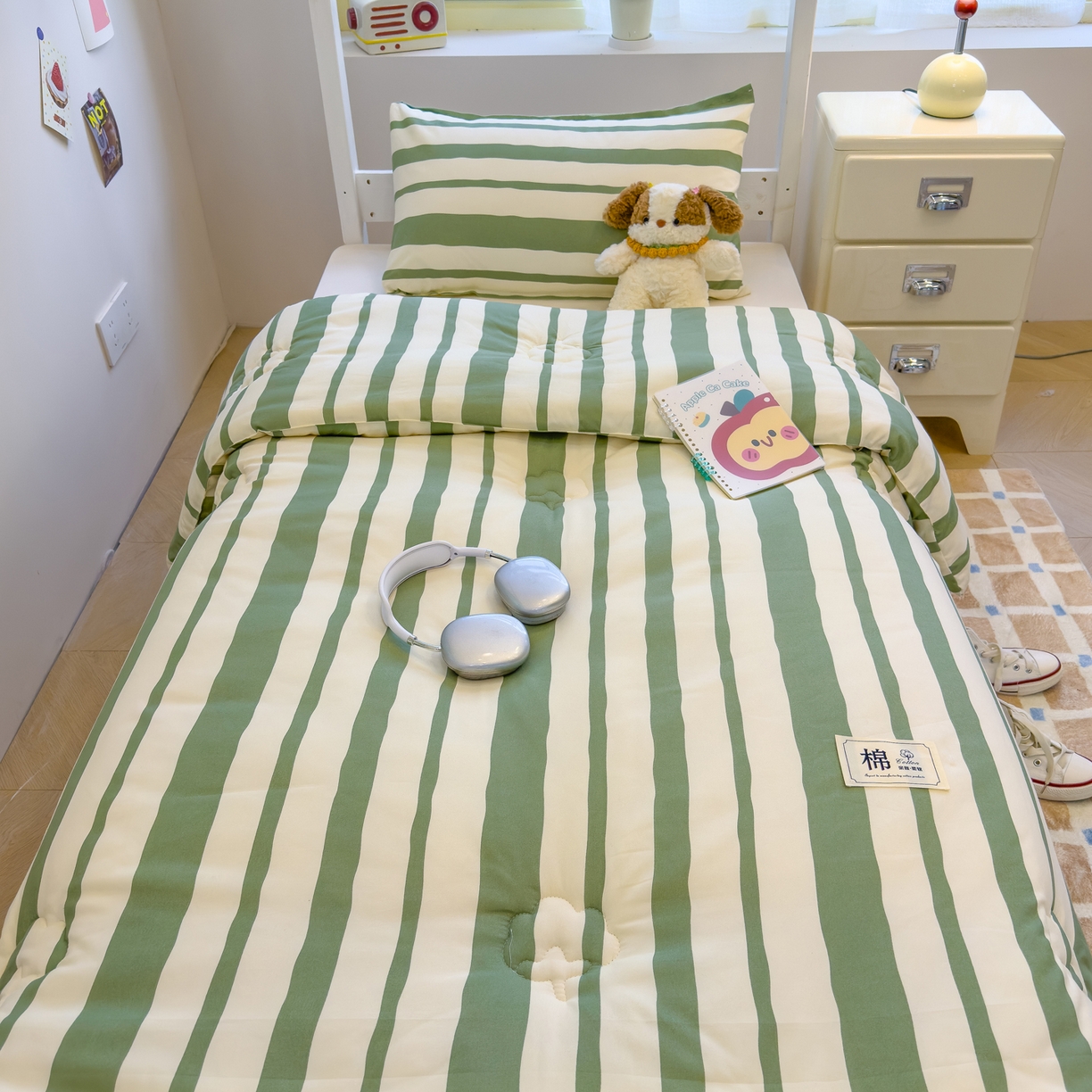 91家纺网 家纺一手货源 找家纺 蓝冰家纺 2025新款学生新疆棉花被被子被芯 绿白宽条