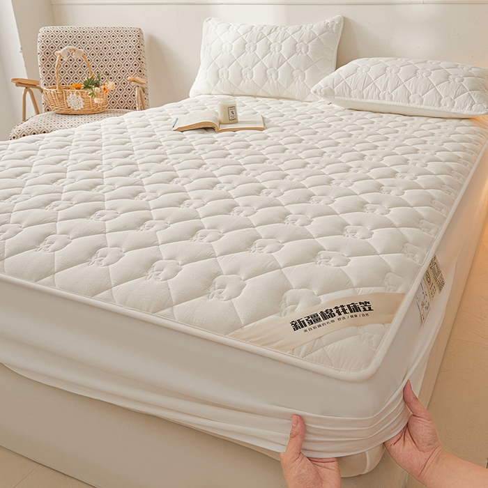 91家纺网 家纺一手货源 找家纺 西域种棉人·千百笠 2025新款A类抗菌100%新疆棉花填充夹棉纯棉床笠母婴级床笠单件床罩保护罩套全 娴雅床笠-白