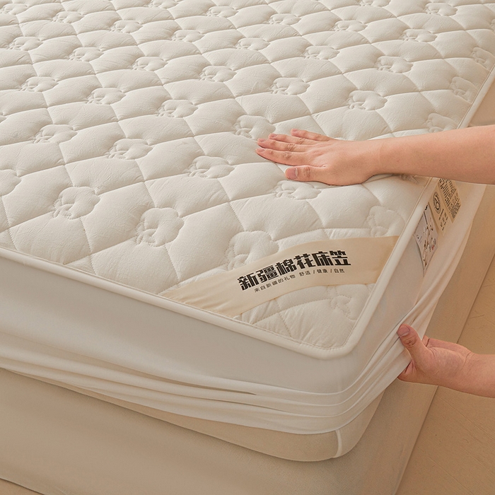 91家纺网 家纺一手货源 找家纺 西域种棉人·千百笠 2025新款A类抗菌100%新疆棉花填充夹棉纯棉床笠母婴级床笠单件床罩保护罩套全 娴雅床笠-白