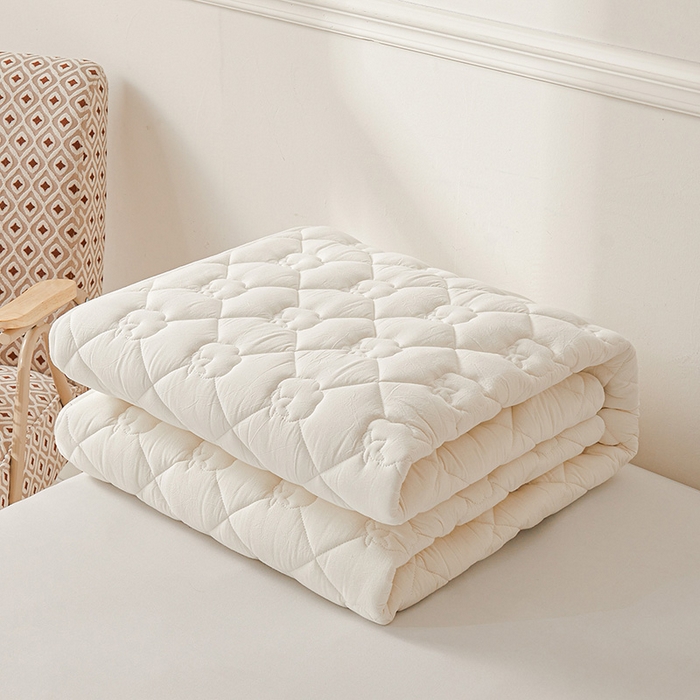 91家纺网 家纺一手货源 找家纺 西域种棉人·千百笠 2025新款A类抗菌100%新疆棉花填充夹棉纯棉床笠母婴级床笠单件床罩保护罩套全 娴雅床笠-白