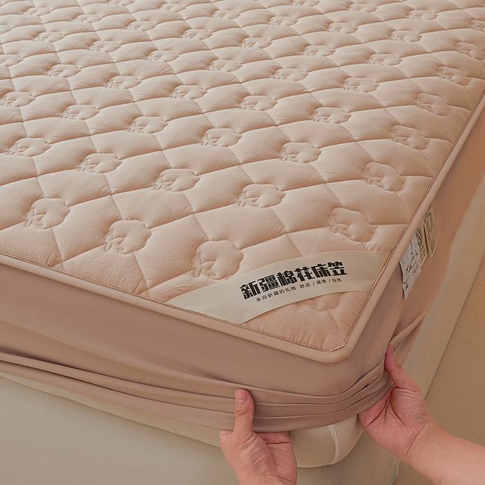 91家纺网 家纺一手货源 找家纺 西域种棉人·千百笠 2025新款A类抗菌100%新疆棉花填充夹棉纯棉床笠母婴级床笠单件床罩保护罩套全 娴雅床笠-咖