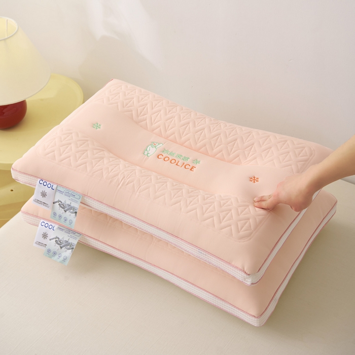 91家纺网 家纺一手货源 找家纺 蝶飞舞 2025年新款刺绣冰丝凉感枕头枕芯 粉色 保健枕800g