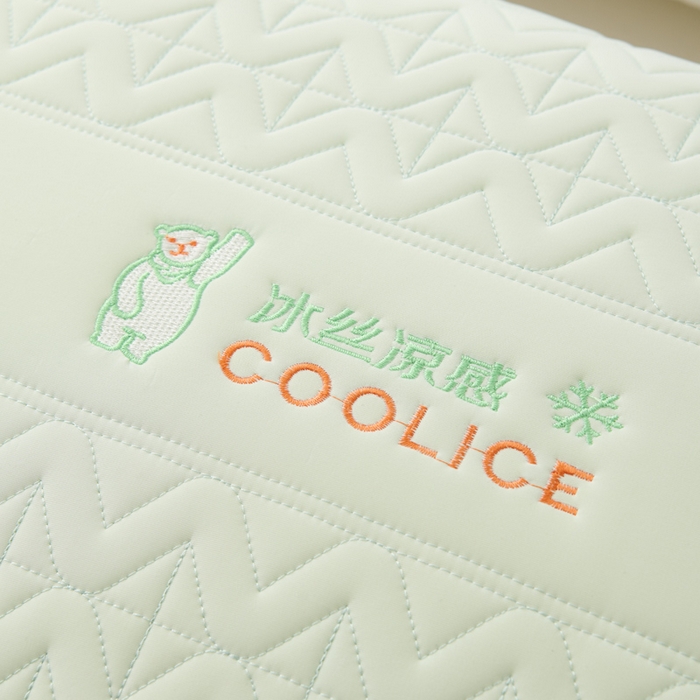 91家纺网 家纺一手货源 找家纺 蝶飞舞 2025新款刺绣冰丝凉感枕头枕芯 绿色 面包枕48*74cm/800g