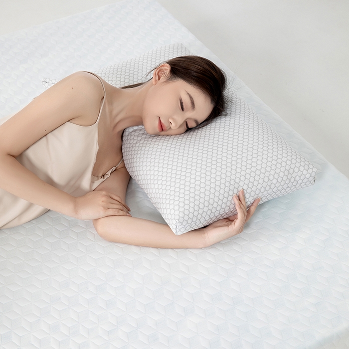 蝶飞舞 2025新款记忆棉水立方保健舒睡枕头枕芯 灰色 30*50cm