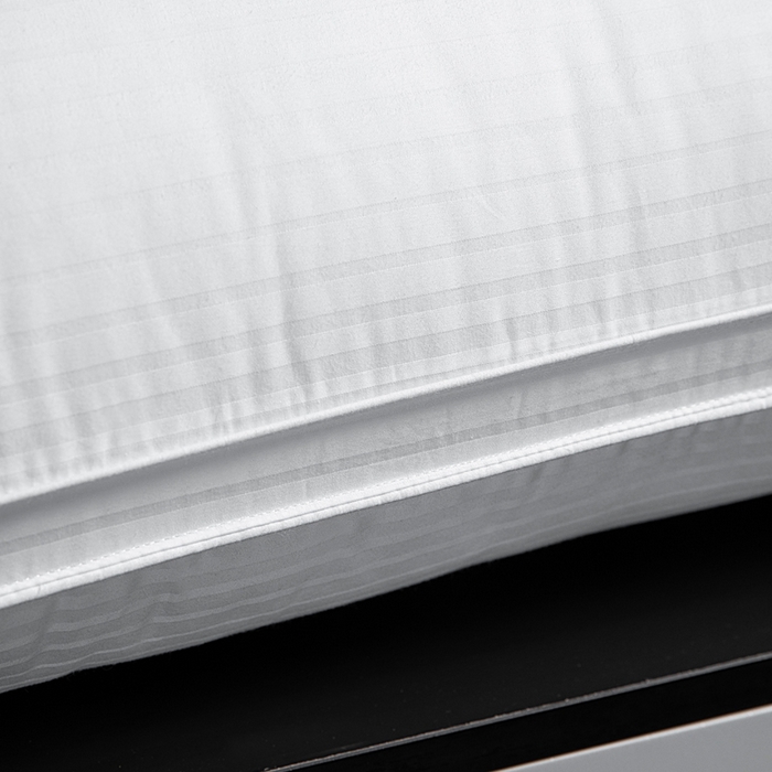 91家纺网 家纺一手货源 找家纺 蝶飞舞 2025新款五星酒店全棉缎条鹅毛枕头枕芯 靓白 1000g