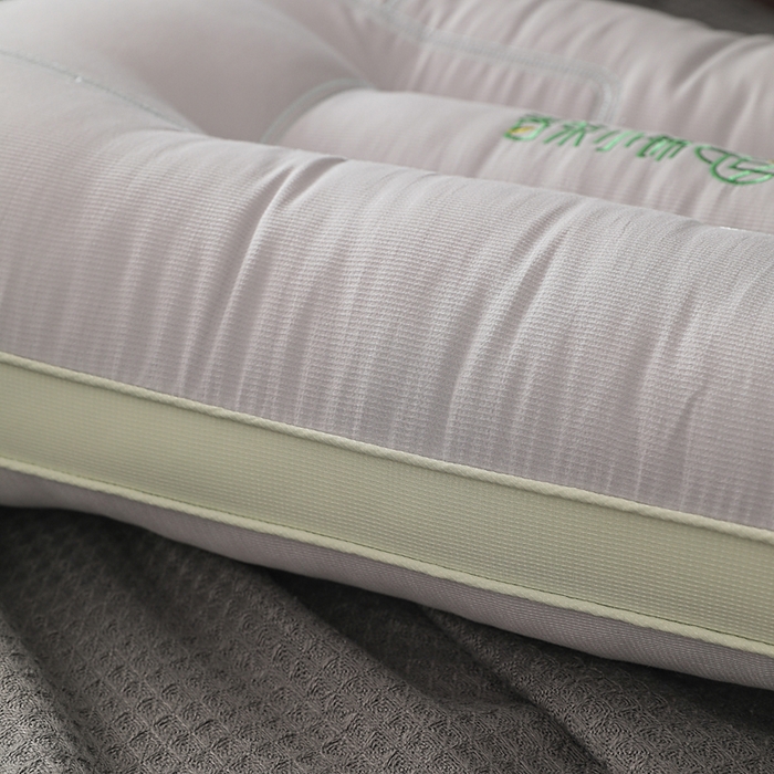 91家纺网 家纺一手货源 找家纺 蝶飞舞 2025新款春茶小锦亲肤舒睡枕头枕芯 灰色分区枕 48*74cm